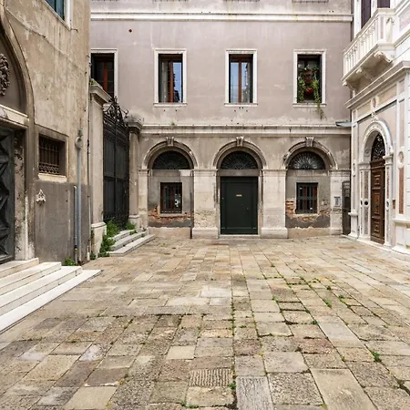 Palazzo Borgoloco-3